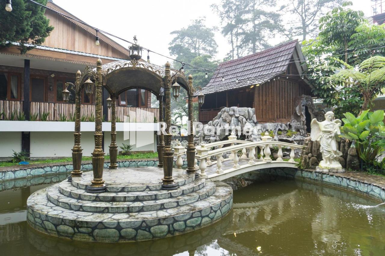 Javenir Hotel Tawangmangu Mitra Reddoorz Karanganyar  Bagian luar foto