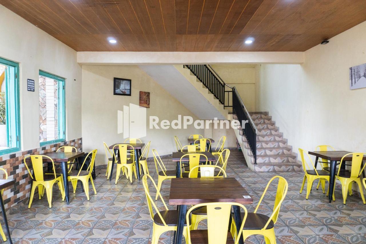 Javenir Hotel Tawangmangu Mitra Reddoorz Karanganyar  Bagian luar foto