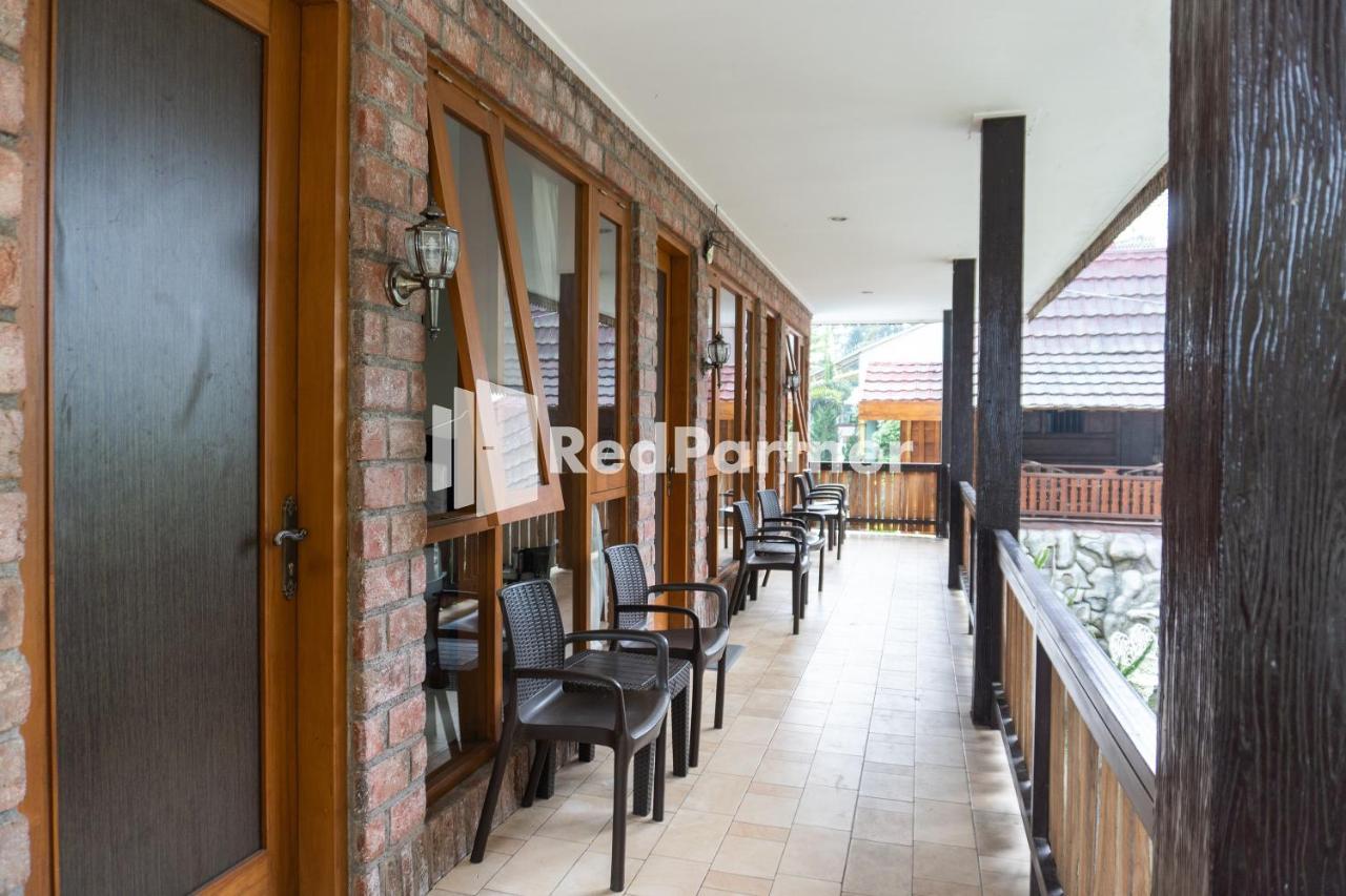 Javenir Hotel Tawangmangu Mitra Reddoorz Karanganyar  Bagian luar foto