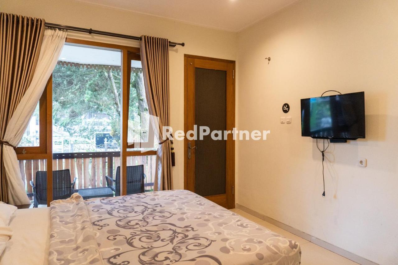 Javenir Hotel Tawangmangu Mitra Reddoorz Karanganyar  Bagian luar foto