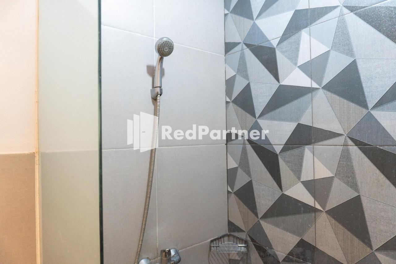 Javenir Hotel Tawangmangu Mitra Reddoorz Karanganyar  Ruang foto