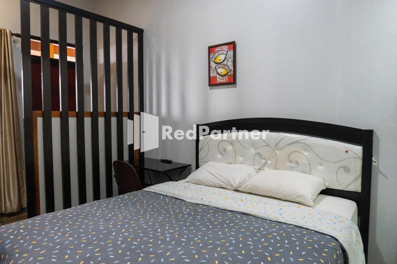 Javenir Hotel Tawangmangu Mitra Reddoorz Karanganyar  Bagian luar foto