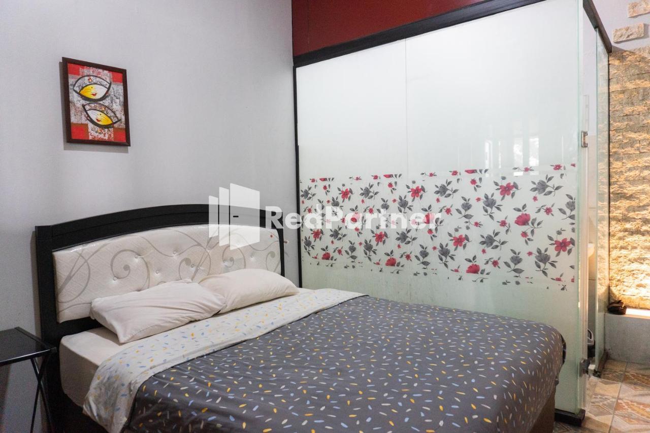Javenir Hotel Tawangmangu Mitra Reddoorz Karanganyar  Bagian luar foto